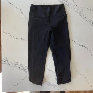 Lululemon black capri leggings - size 8